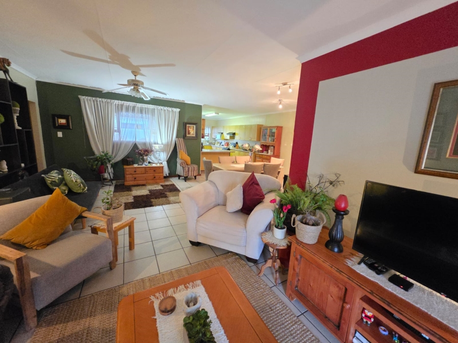 To Let 3 Bedroom Property for Rent in Vaalpark Free State